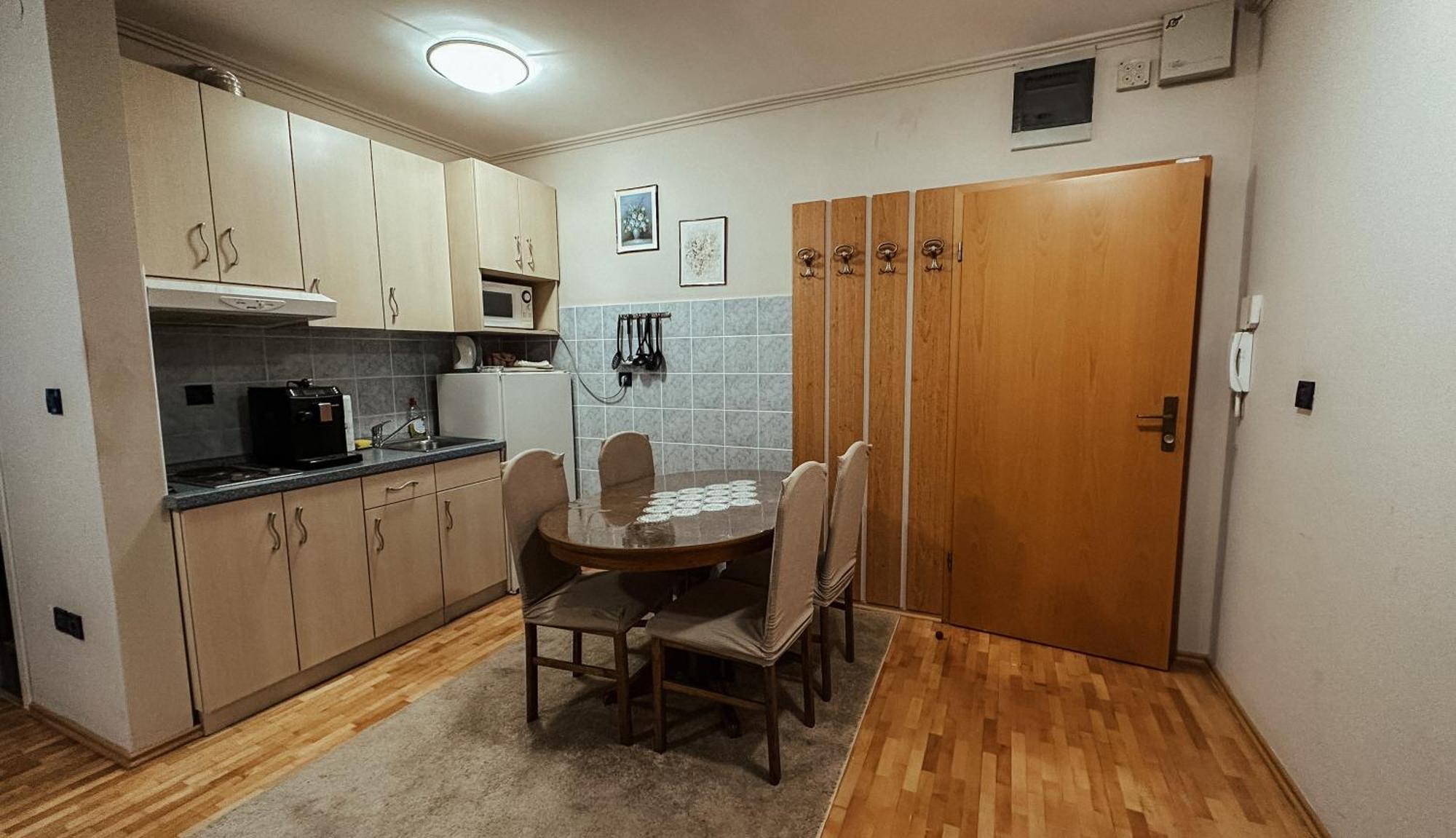 Jelena Apartment *