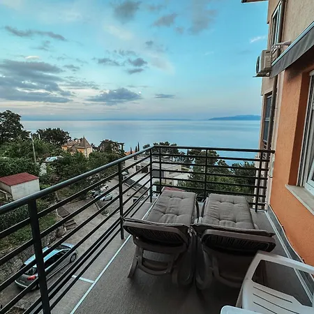 Apartmani Jelena Abbazia Esterno foto