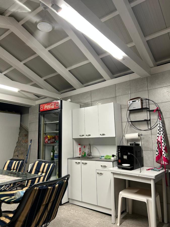 Jelena Apartman *